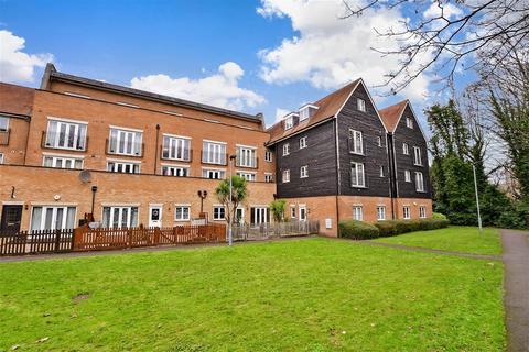 1 bedroom apartment for sale, Highbridge Street, Waltham Abbey, Essex