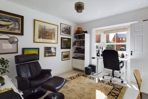 5 Cartmel Close, Towcester, NN12 6UA