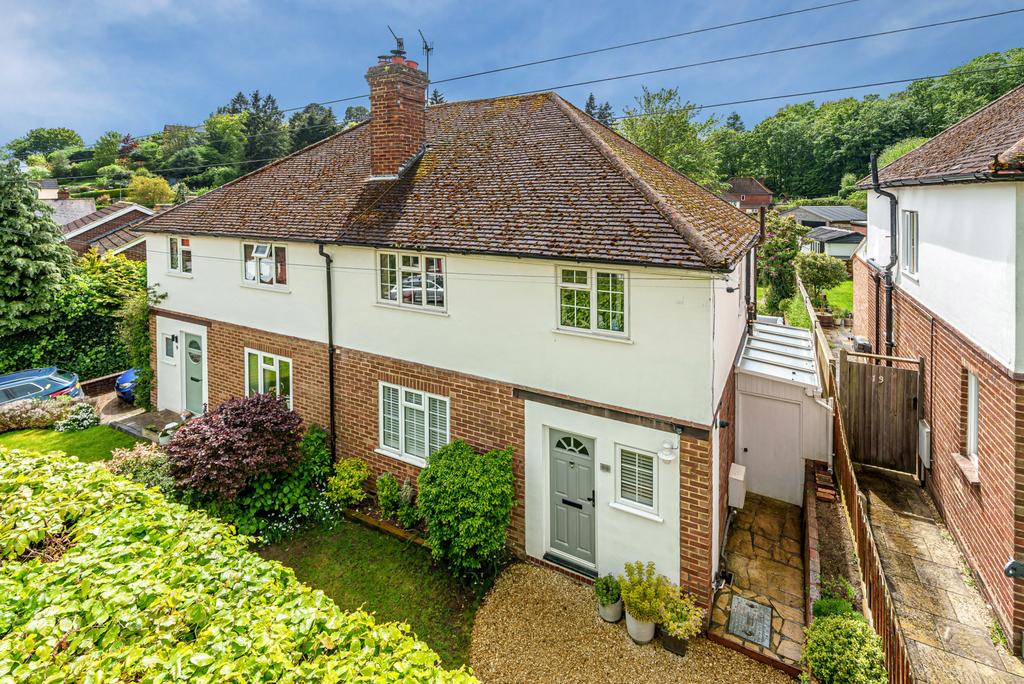 Hill, Godalming, GU7 3 bed semidetached house for