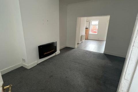 2 bedroom terraced house to rent, Devonshire Street, South Shields NE33