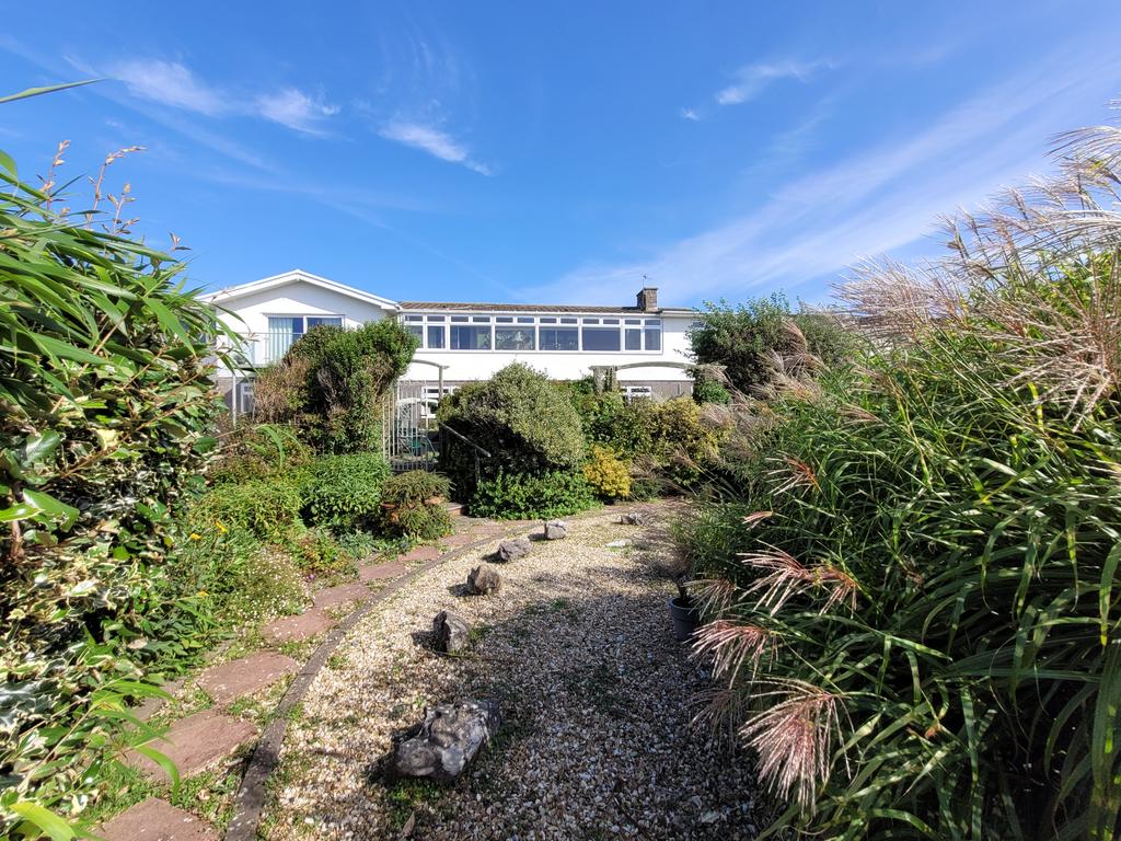 REST BAY CLOSE, REST BAY, PORTHCAWL... 3 bed semidetached house £795,000