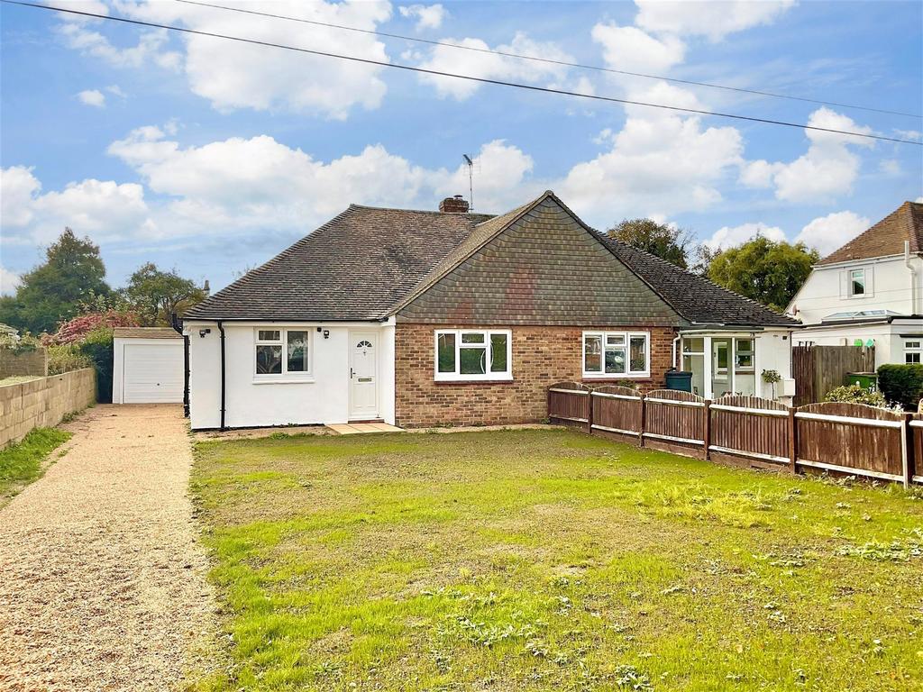 St. Nicholas Road, Littlestone, New Romney, Kent 3 bed chalet for sale