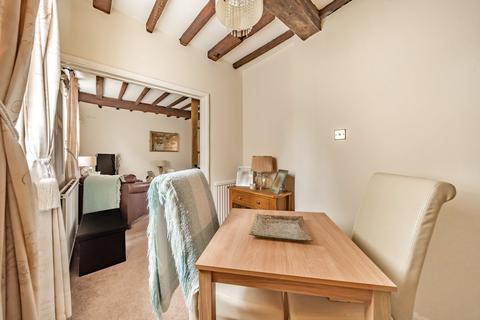 2 bedroom terraced house for sale - Parsons Fee, Aylesbury, Buckinghamshire, HP20