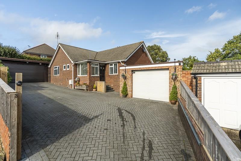 Kinsbourne Close, Southampton, Hampshire. SO19 6HD 4 bed detached house