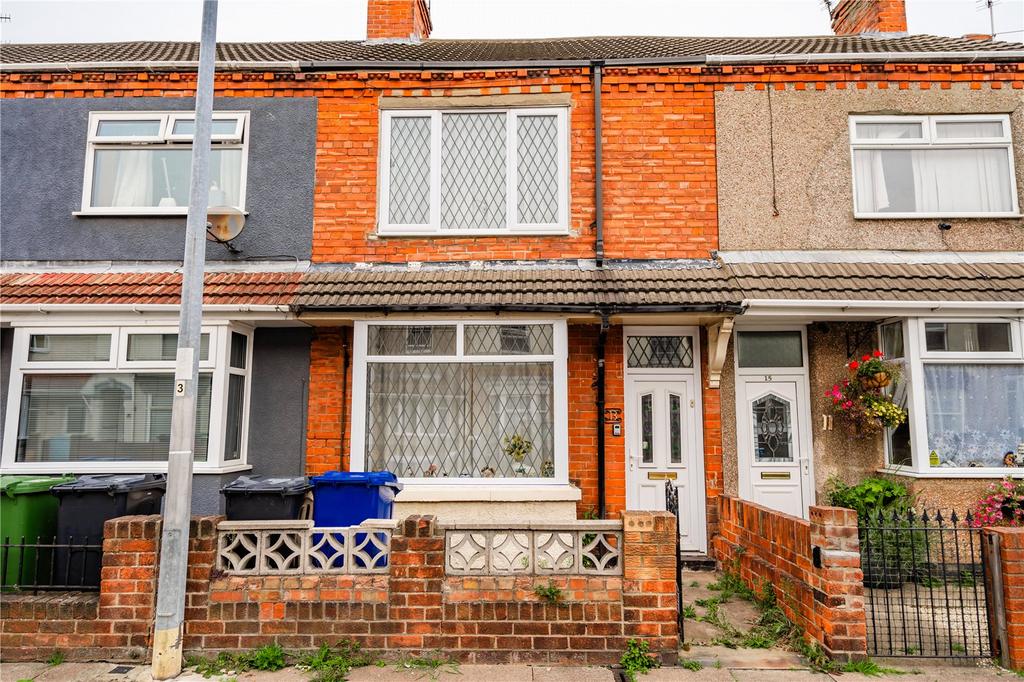 Columbia Road, Grimsby, Lincolnshire... 2 bed terraced house for sale