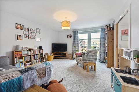 Flat 1/1, 67 Craigend Circus, Glasgow, G13 2TY