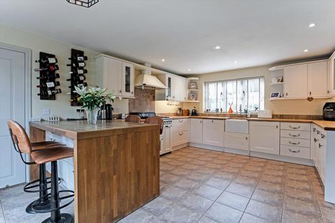 3 bedroom detached house for sale, Station Road, Chinnor, Oxfordshire, OX39