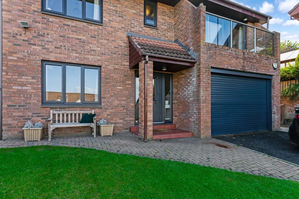 Station Road, Langbank 4 bed detached house £398,000