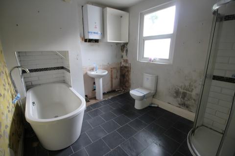 6 Bath Street, Oldham, OL9 7QX