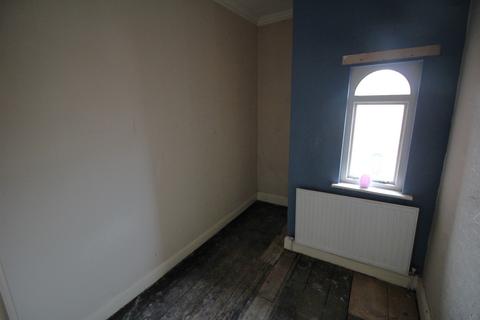 6 Bath Street, Oldham, OL9 7QX