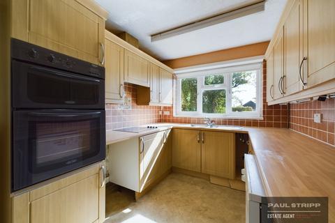 3 bedroom detached bungalow for sale - North Trade Road, Battle, TN33