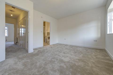 4 bedroom terraced house to rent - Archer Way, Enfield EN2
