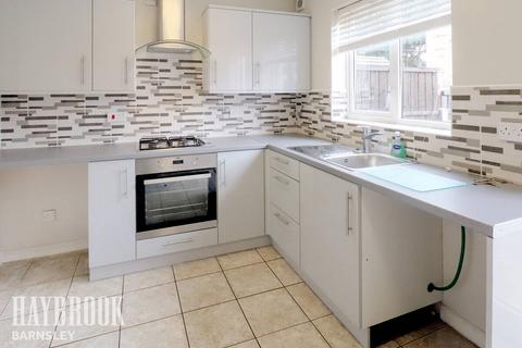8 Far Lawns, Carlton, Barnsley, S71 3FL