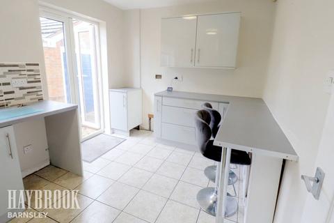 8 Far Lawns, Carlton, Barnsley, S71 3FL