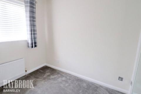 8 Far Lawns, Carlton, Barnsley, S71 3FL