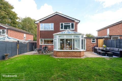 10 Stour Road, Oakley, Basingstoke, RG23 7AR