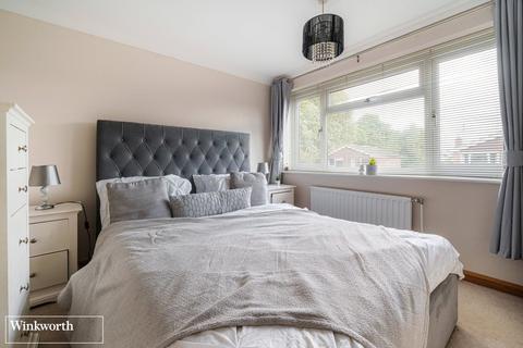 10 Stour Road, Oakley, Basingstoke, RG23 7AR