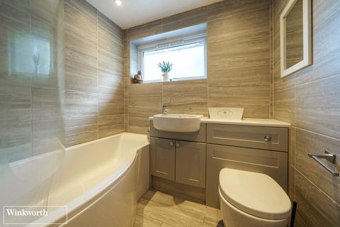 10 Stour Road, Oakley, Basingstoke, RG23 7AR