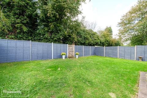 10 Stour Road, Oakley, Basingstoke, RG23 7AR