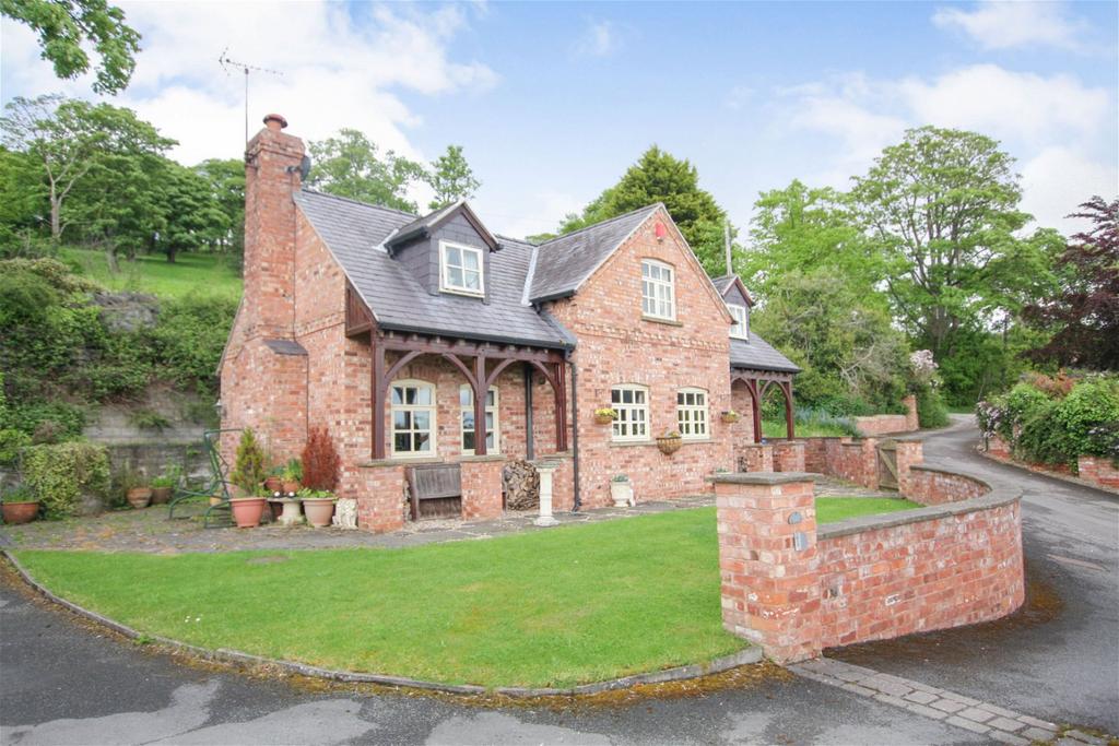 Cwm Road, Rhuallt LL17 0TR 4 bed detached house for sale £495,000
