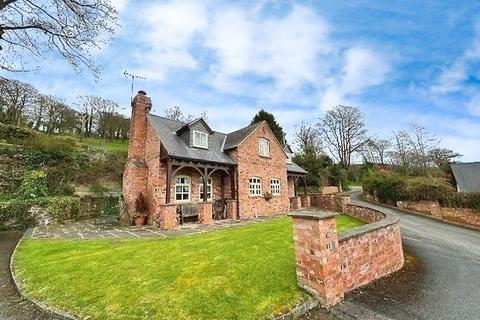 4 bedroom detached house for sale, Cwm Road, Rhuallt LL17 0TP