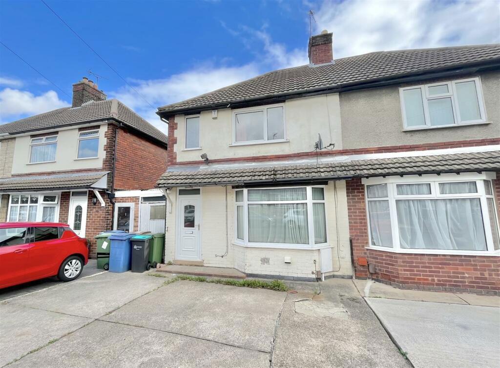 Crompton Road, Pleasley, Mansfield... 2 bed semidetached house for