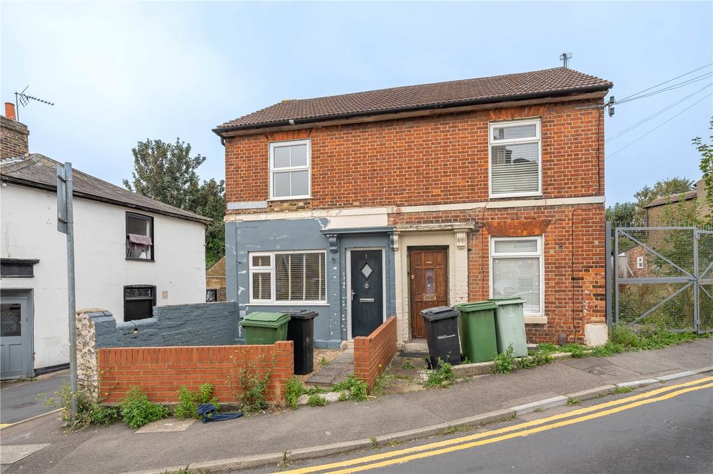 Peel Street, Maidstone, Kent, ME14 2 bed terraced house to rent £