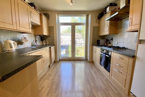 3 bedroom flat to rent, Old Lansdowne Road, West Didsbury, Manchester, M20