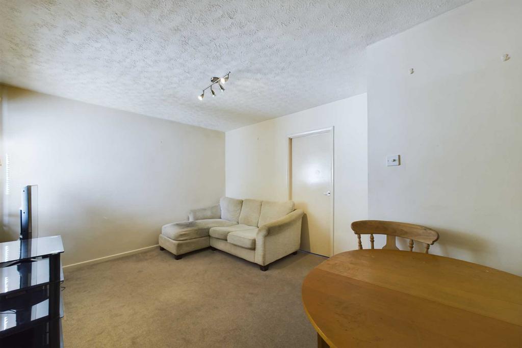 Glenview Gardens, Boxmoor 1 bed apartment for sale £250,000