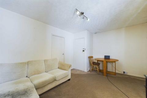 28b Glenview Gardens, Hemel Hempstead, HP1 1TF
