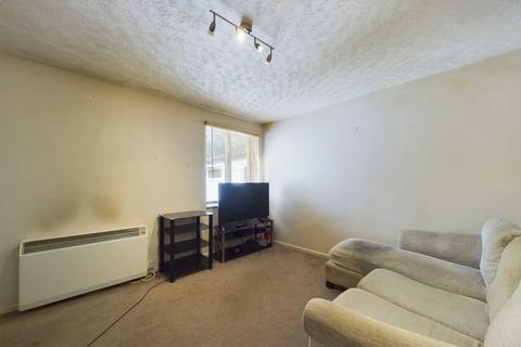 28b Glenview Gardens, Hemel Hempstead, HP1 1TF