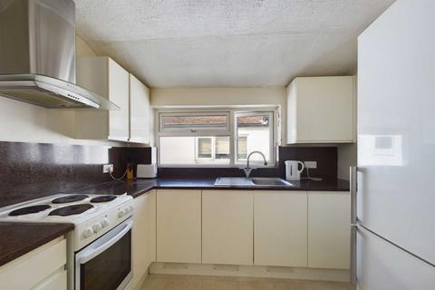28b Glenview Gardens, Hemel Hempstead, HP1 1TF