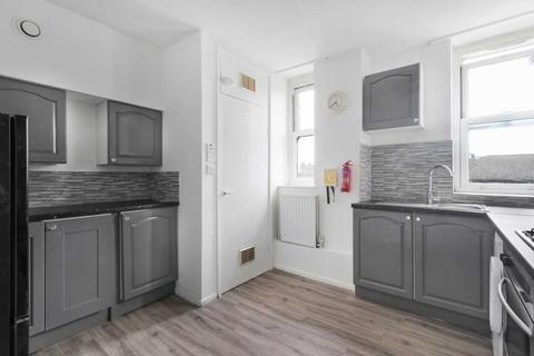 2 bedroom flat for sale, Homerton High Street, London