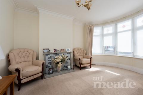3 bedroom terraced house for sale - Rowden Road, Chingford, E4