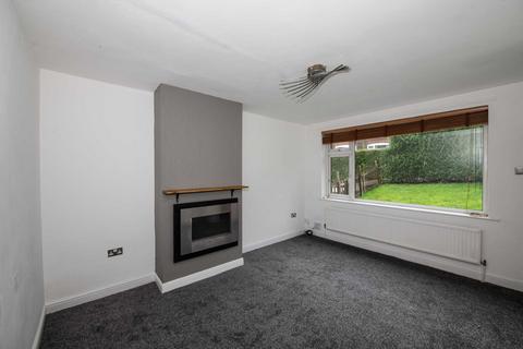 2 bedroom semi-detached house to rent, High Bank Crescent, Prestwich