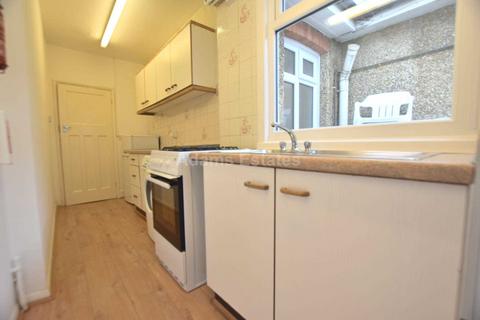 1 bedroom flat to rent, School Road, Reading