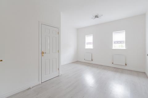 3 bedroom end of terrace house to rent, Diana Road, Chatham ME4