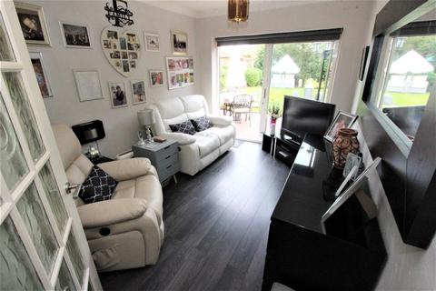 3 bedroom bungalow for sale - Deeside, Whitby