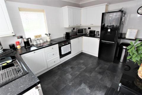 3 bedroom bungalow for sale - Deeside, Whitby