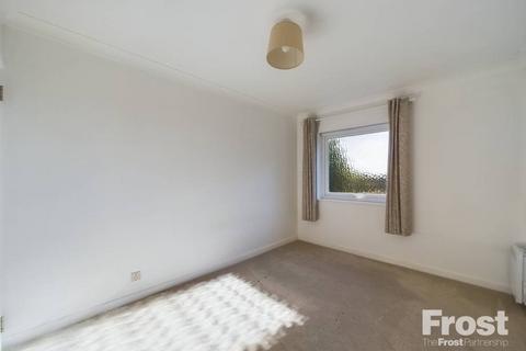 2 bedroom apartment for sale, Riverside Road, Staines-upon-Thames, Surrey, TW18