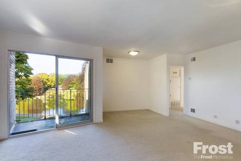2 bedroom apartment for sale, Riverside Road, Staines-upon-Thames, Surrey, TW18