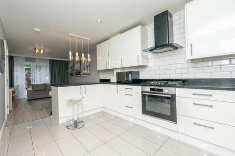 undefined, Redbarn Close, Leeds