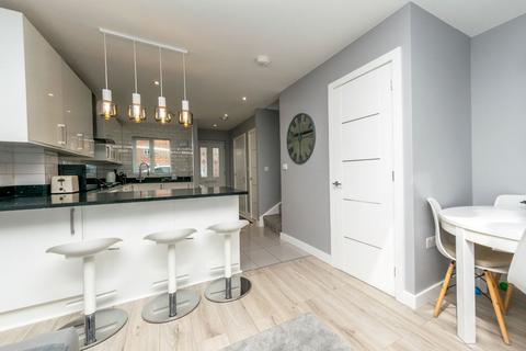 undefined, Redbarn Close, Leeds