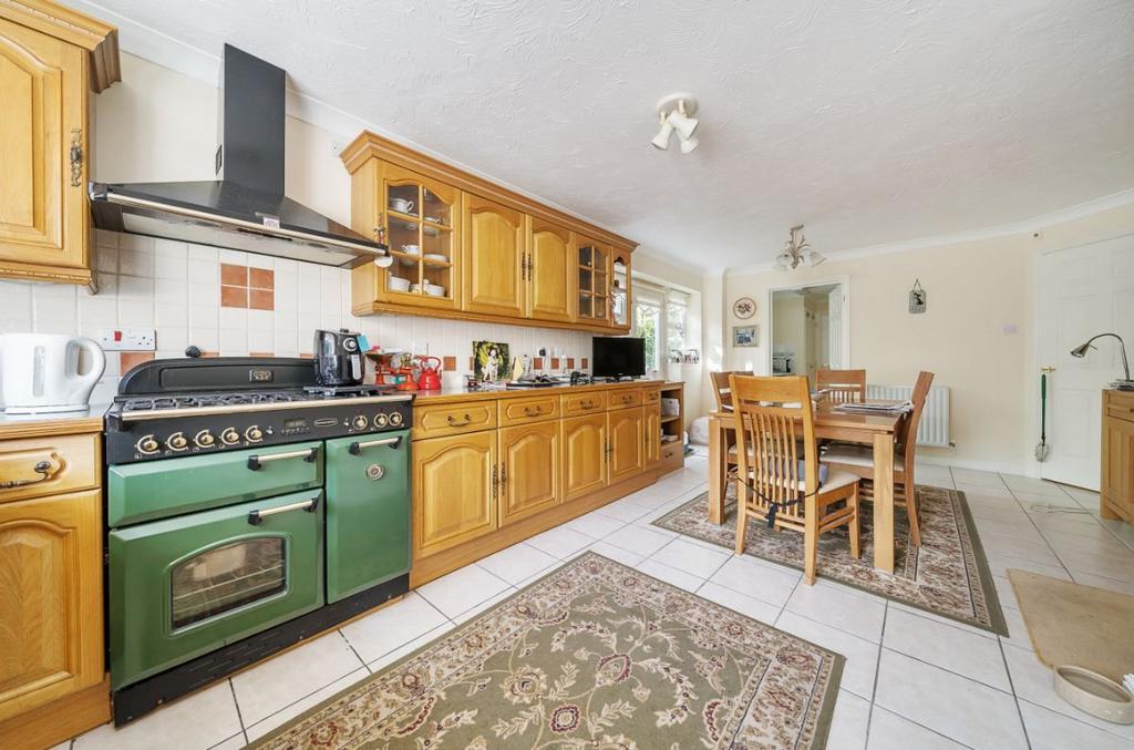 Lucas Court, Biddenham, Bedford 4 bed detached house for sale £695,000