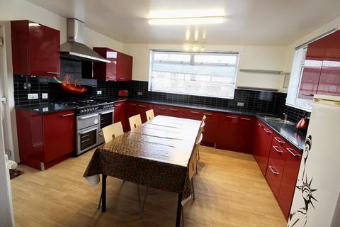 4 bedroom end of terrace house to rent, Nigg Way, Kincorth, Aberdeen, AB12