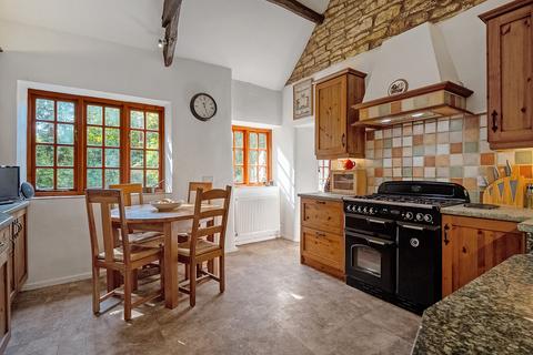 3 bedroom cottage for sale, Witney Road Finstock Chipping Norton, Oxfordshire, OX7 3DF