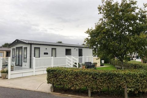 2 bedroom static caravan for sale, Burton Upon Stather North Lincolnshire