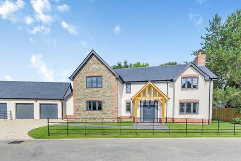 4 bedroom detached house for sale - The Hollies, Old Station Yard, Pen-Y-Bont, Powys