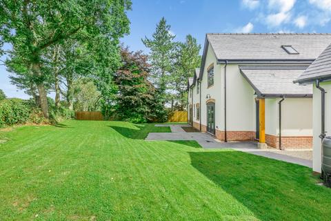 4 bedroom detached house for sale - The Hollies, Old Station Yard, Pen-Y-Bont, Powys