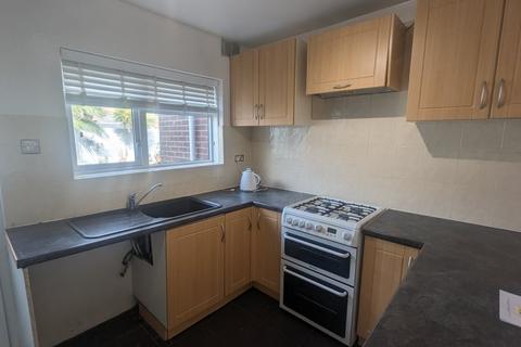 2 bedroom flat to rent, Dumbarton Road, Wyke Regis